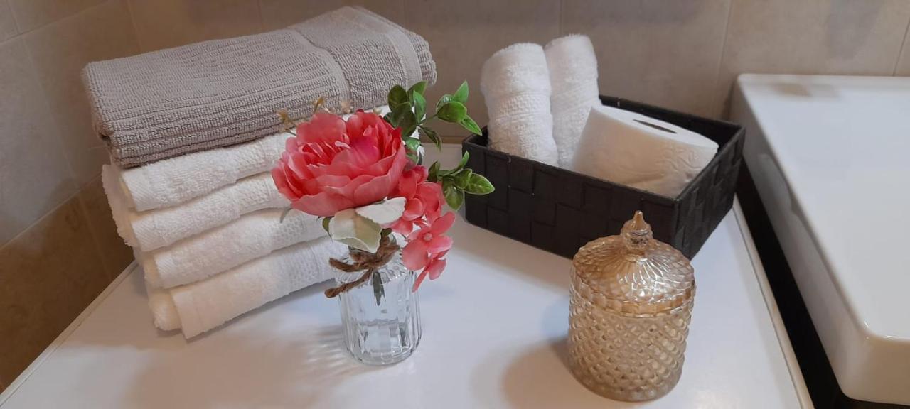 Holiday-Home-Desenzano Ντεζεντσάνο ντελ Γκάρντα Εξωτερικό φωτογραφία