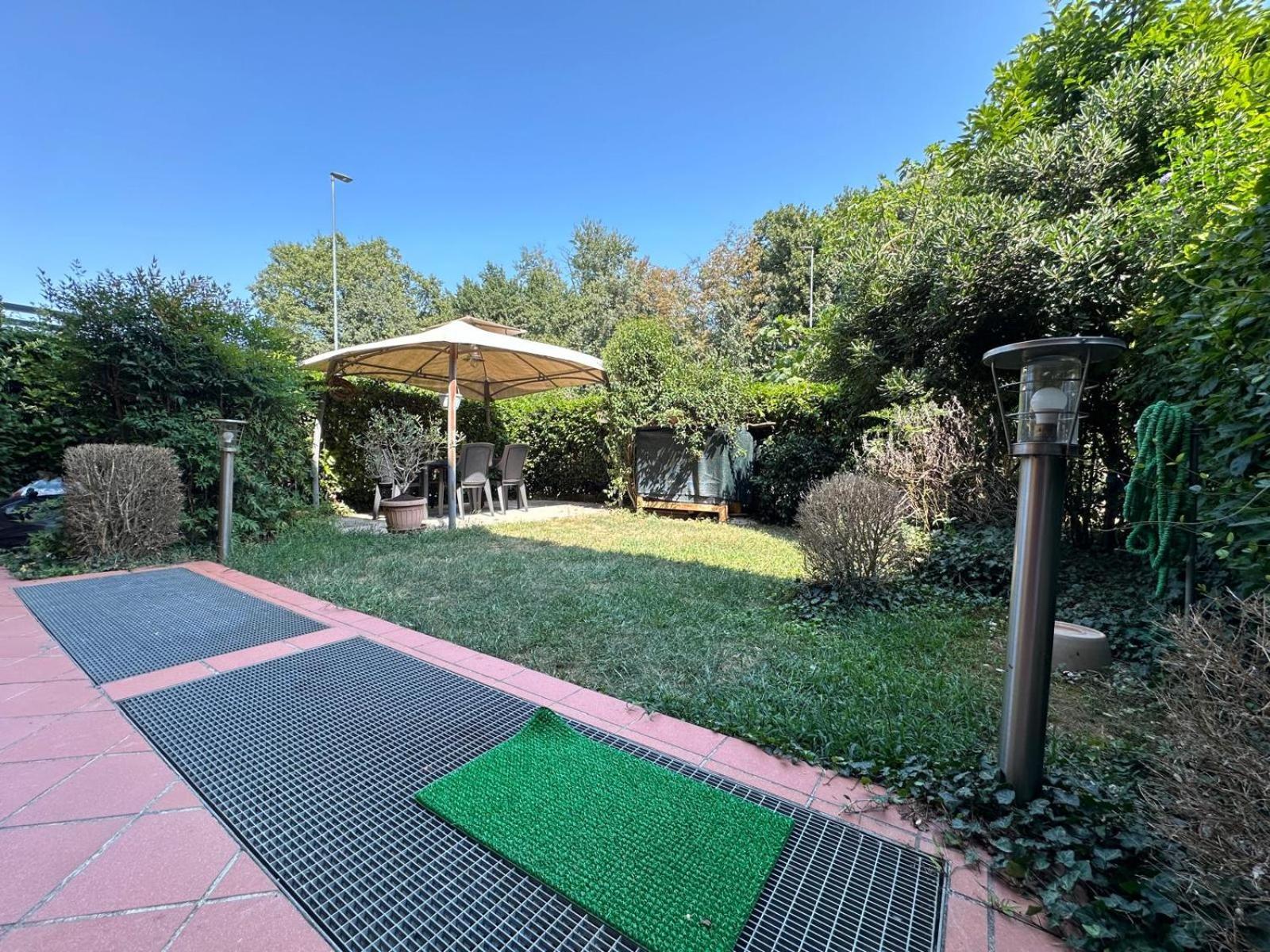Holiday-Home-Desenzano Ντεζεντσάνο ντελ Γκάρντα Εξωτερικό φωτογραφία